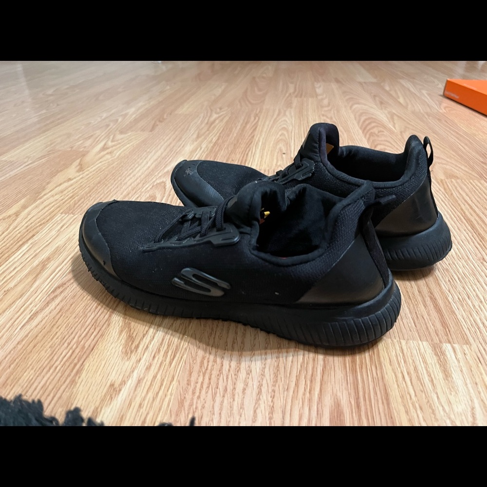 Sketchers work shoes non slip